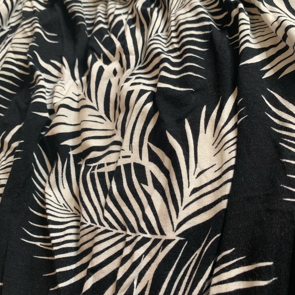 Romper - Picture 3 of 4